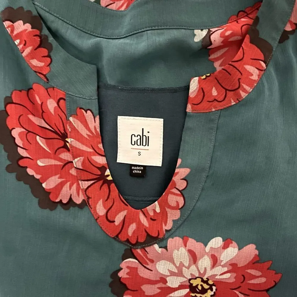 Cabi Blushing Blouse Floral Peplum Tank Size S